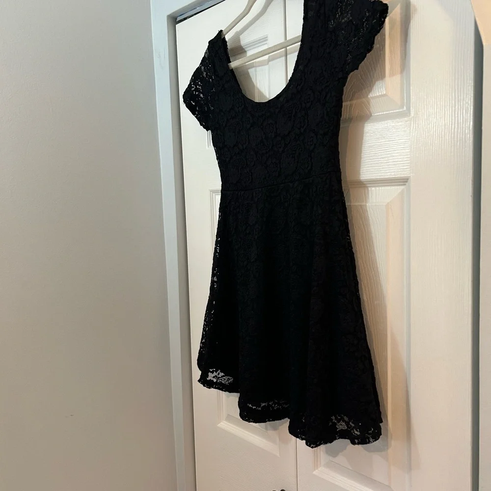 Diva Apparel Black Lace Skater Dress Womens L Fit Flare Short Sleeve LBD - Picture 2 of 5